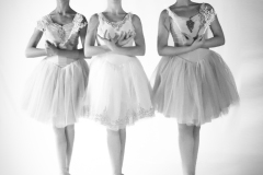 3-dancers-be